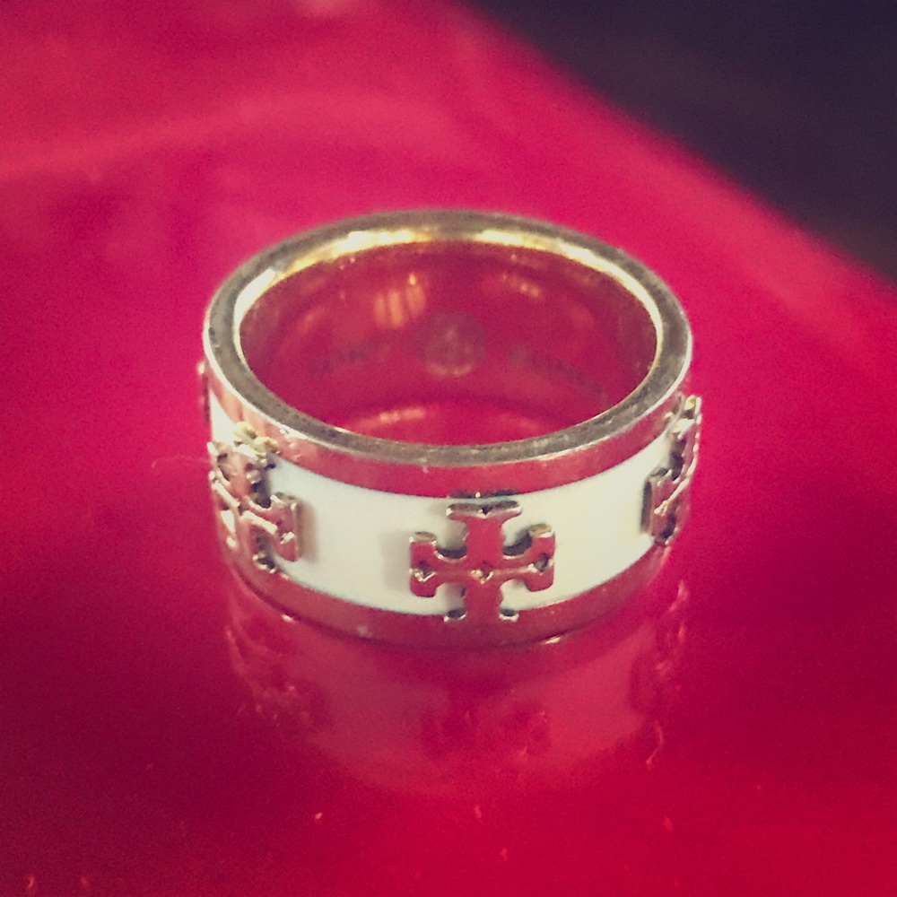 Tory Burch size 6 Ring